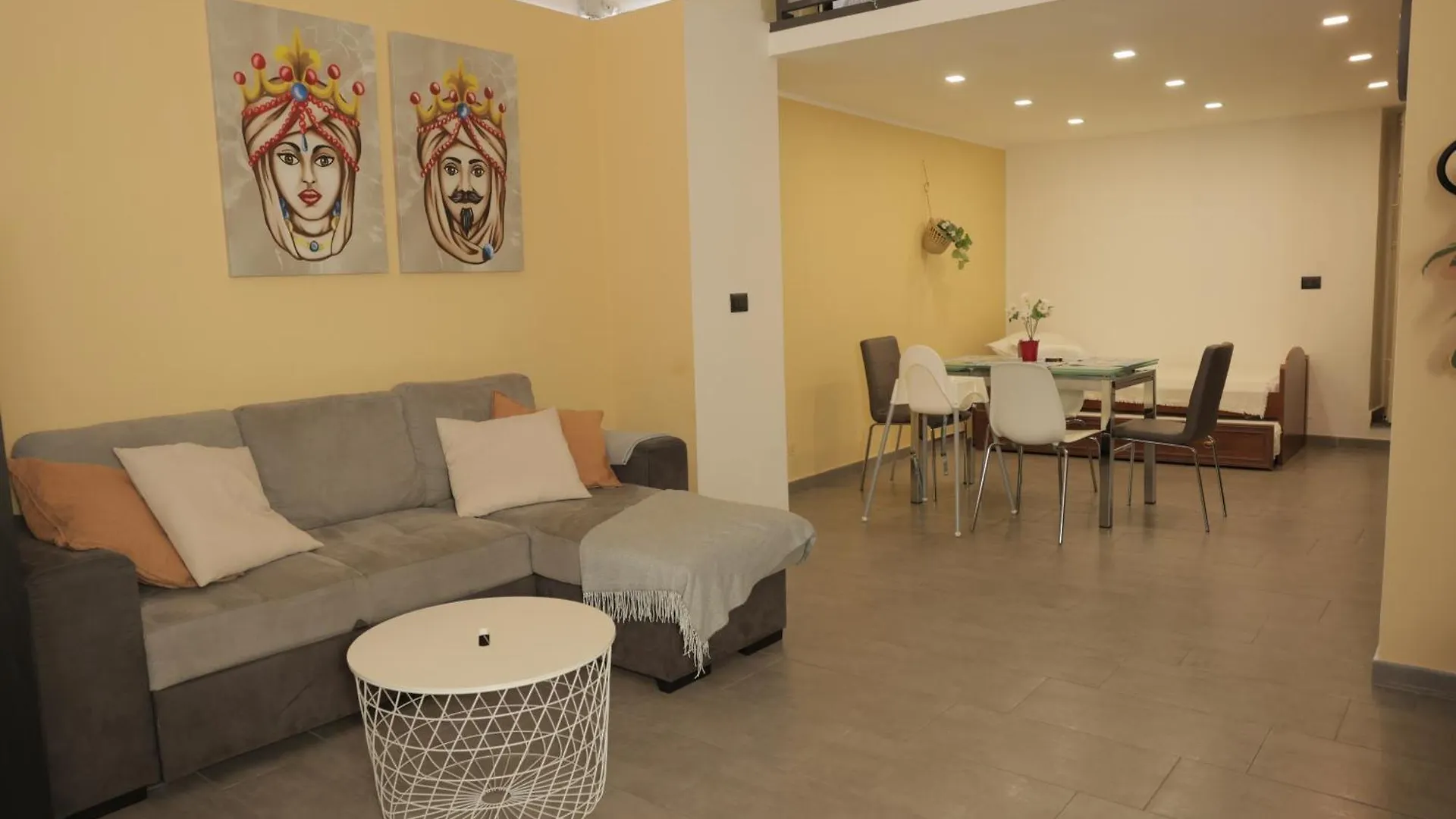Apartment 44 Catane 0*,  Italie