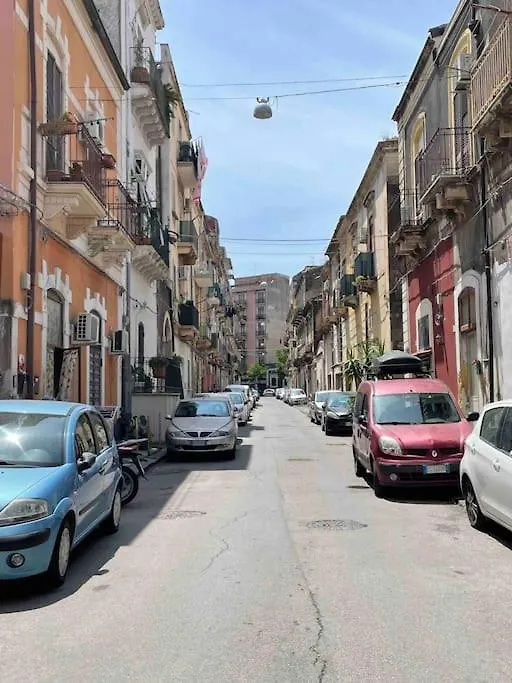 Apartment 44 كاتانيا 0*,  إيطاليا