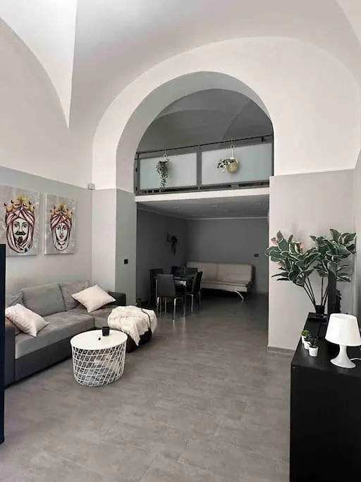 Apartment 44 كاتانيا